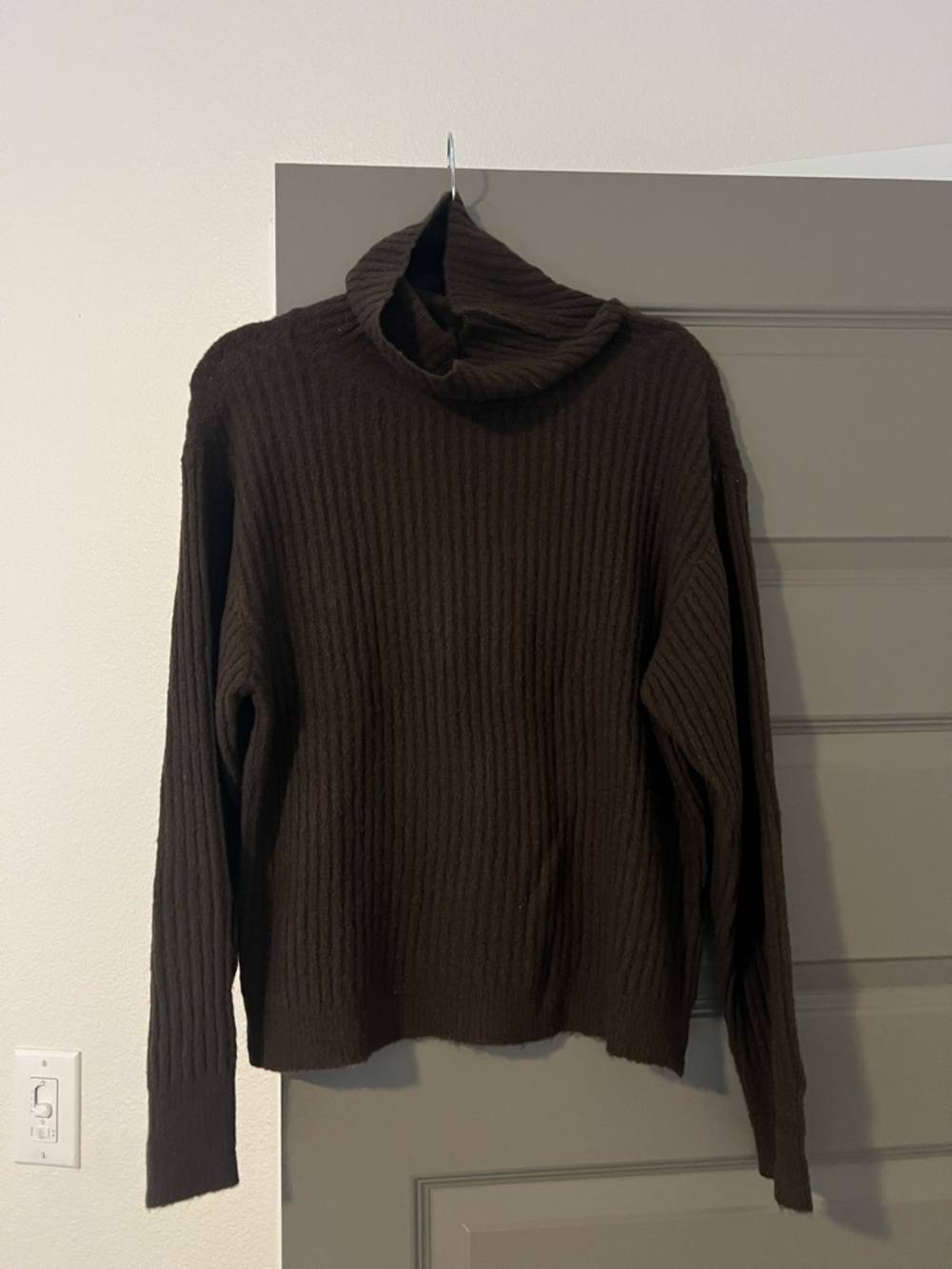 Anthropologie Dark Brown Ribbed Turtleneck Sweater, Size S